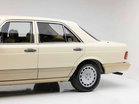 Used 1991 Mercedes-Benz 350 SD image 27