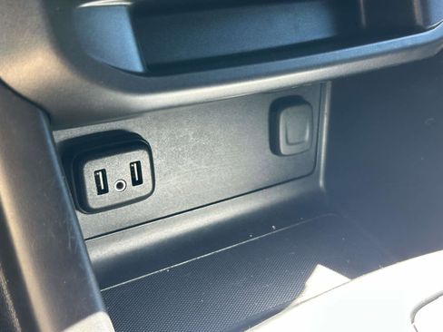 Used 2022 Chevrolet Colorado LT w/ LT Convenience Package AWD/4WD image 26