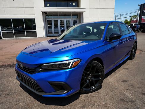 Used 2023 Honda Civic Sport image 8