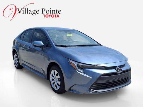 Used 2026 Toyota Corolla LE FWD image 7