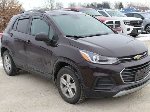 Used 2021 Chevrolet Trax LT w/ Driver Confidence Package image 8