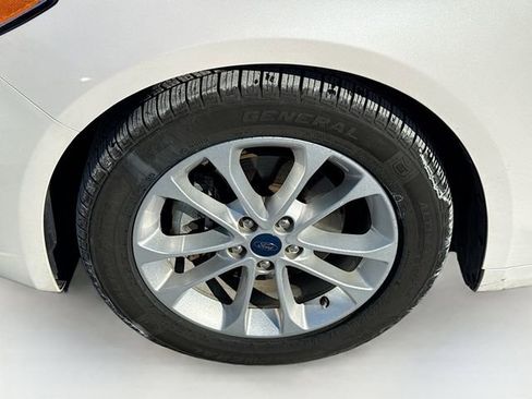 Certified 2019 Ford Fusion SEL image 31