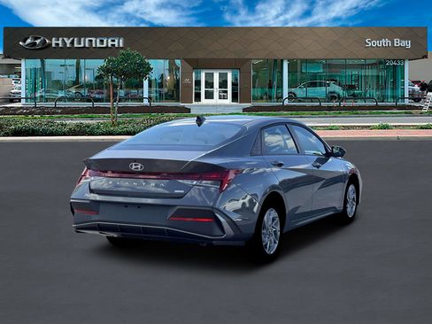 New 2026 Hyundai Elantra Blue image 7