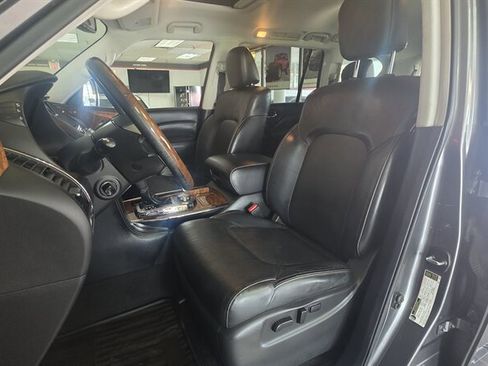 Used 2018 INFINITI QX80 4WD w/ Driver Assistance Package image 10