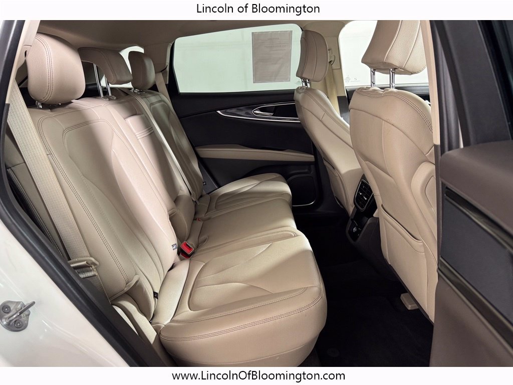 Used 2023 Lincoln Nautilus AWD w/ Premium Package image 13
