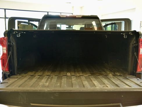 Used 2021 Chevrolet Silverado 1500 Custom Trail Boss w/ Safety Confidence Package AWD/4WD image 6