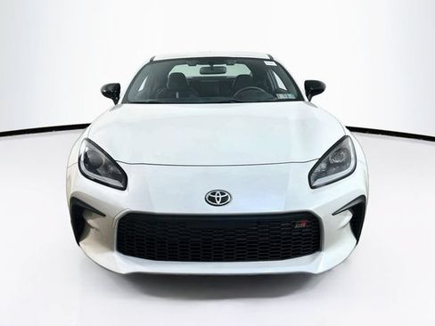 Used 2024 Toyota GR86 Premium RWD image 2