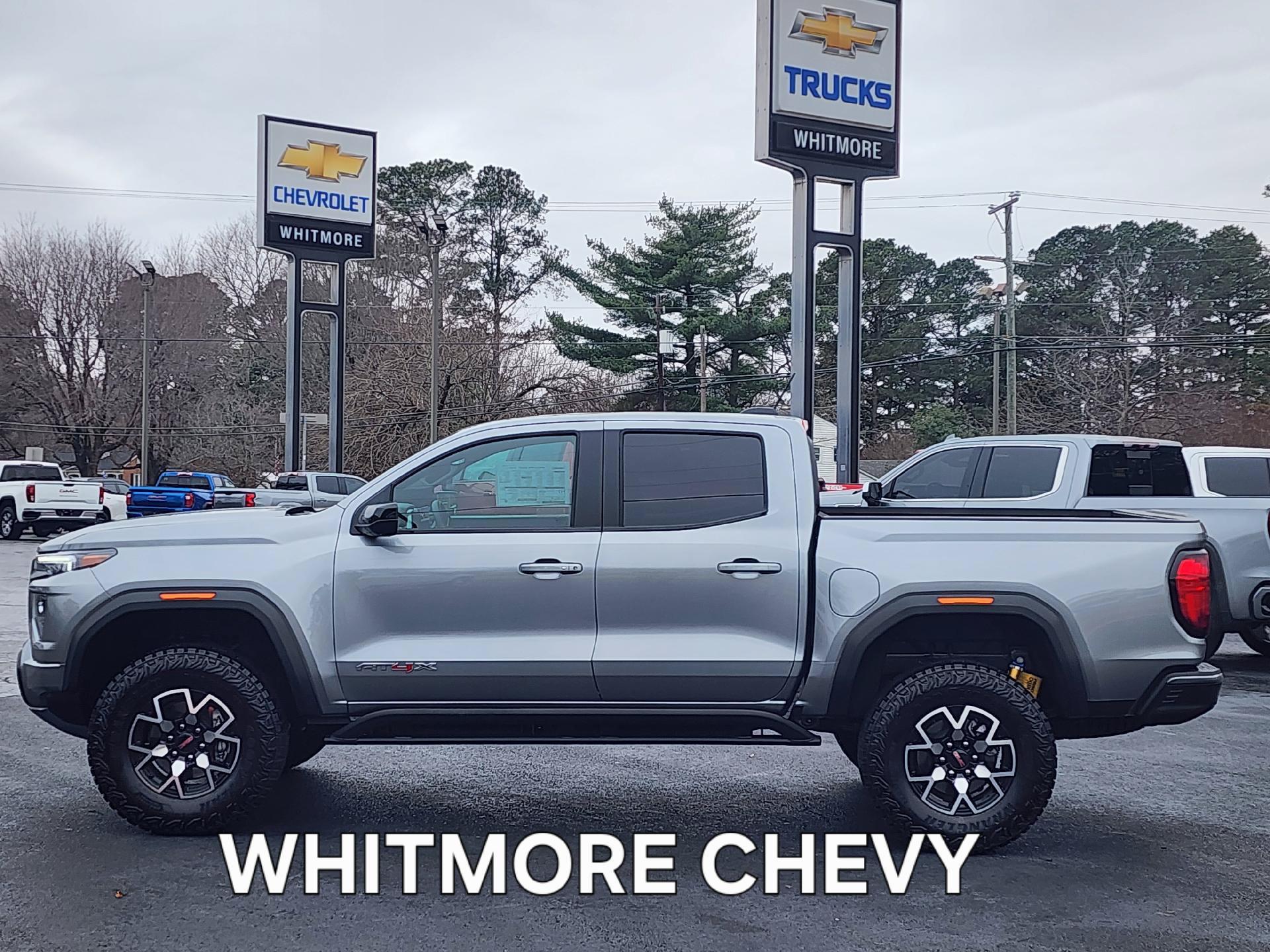 Used 2025 GMC Canyon AT4 w/ AT4X Package AWD/4WD image 5