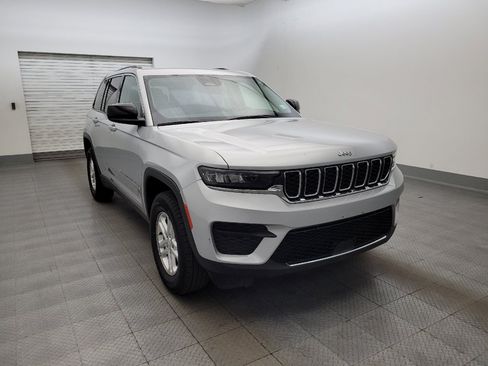 Used 2024 Jeep Grand Cherokee Laredo RWD image 13