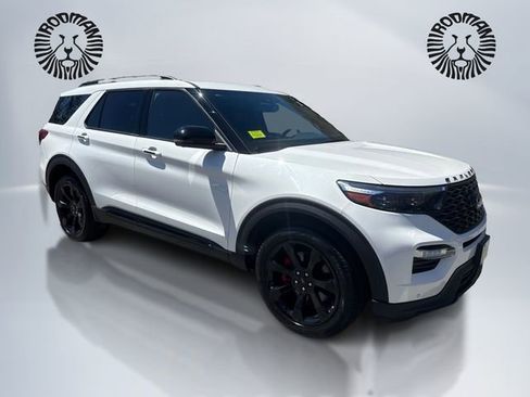 Used 2023 Ford Explorer ST w/ Equipment Group 401A AWD/4WD image 3