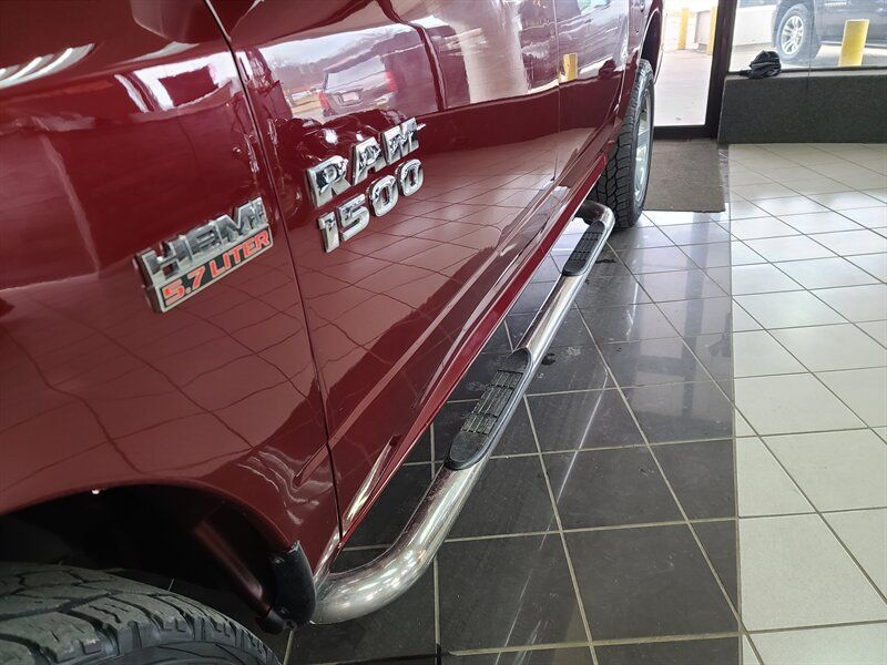Used 2017 RAM 1500 Express AWD/4WD image 33