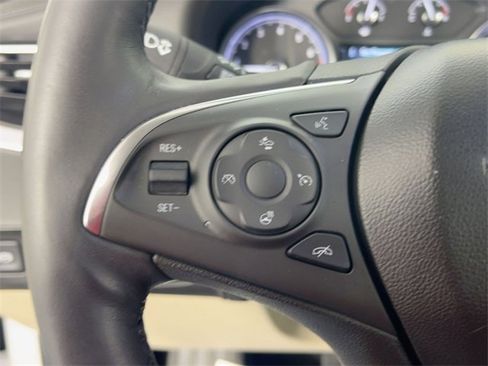 Used 2018 Buick Enclave Premium image 17