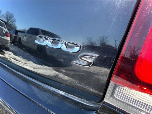 Used 2018 Chrysler 300 S w/ Safetytec Plus Group image 9