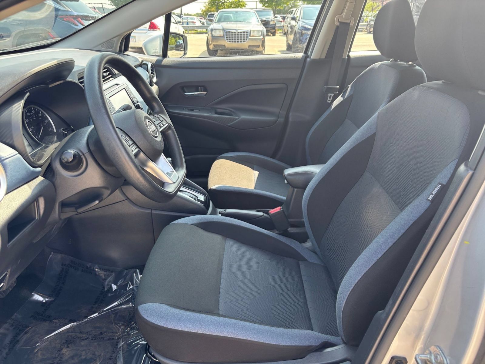 Used 2025 Nissan Versa SV FWD image 24