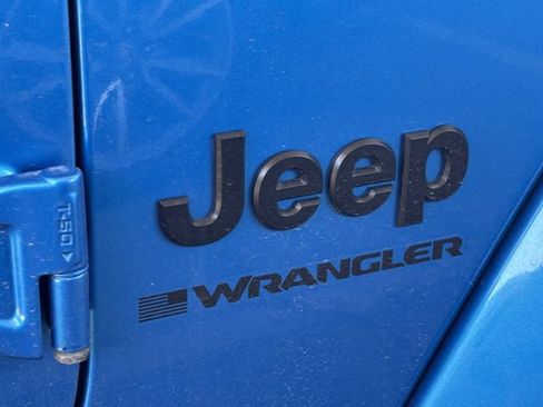 Used 2025 Jeep Wrangler Unlimited Sahara AWD/4WD image 10