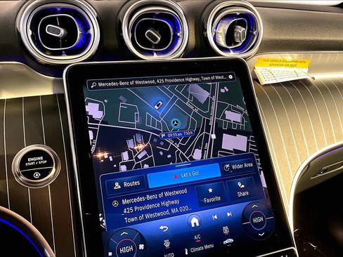 Used 2025 Mercedes-Benz GLC 300 4MATIC image 30