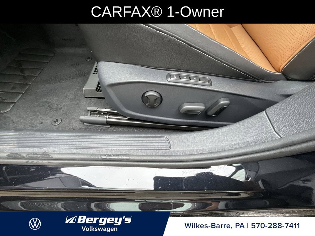 Used 2024 Volkswagen Jetta SEL FWD image 3