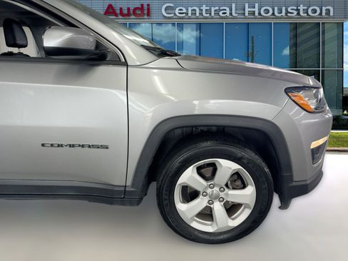 Used 2020 Jeep Compass Latitude image 11