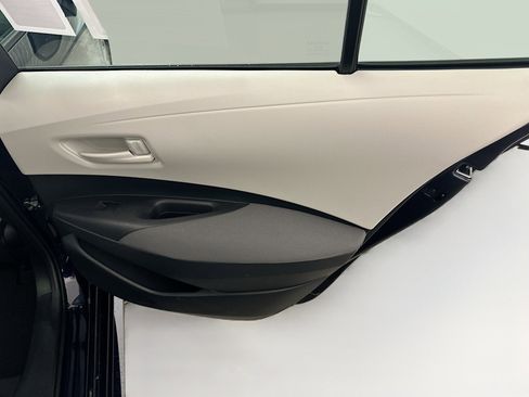 Used 2025 Toyota Corolla LE FWD image 31