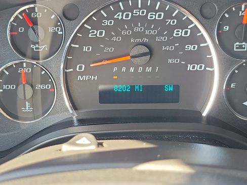 Used 2025 Chevrolet Express 3500 LT w/ LT Preferred Equipment Group RWD image 25