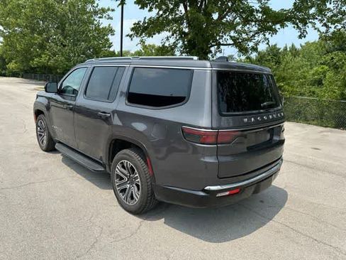 Used 2024 Jeep Wagoneer Series II AWD/4WD image 15