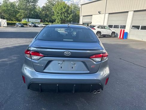 Used 2025 Toyota Corolla SE FWD image 5
