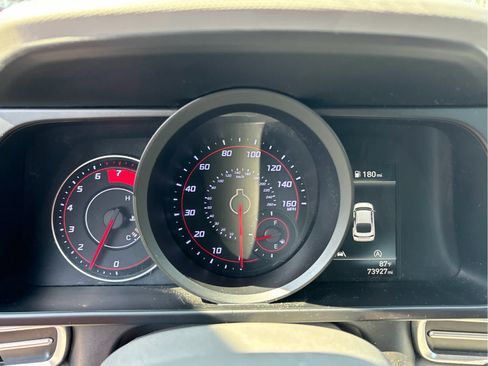 Used 2022 Hyundai Elantra SE w/ Preferred Accessory Package FWD image 16