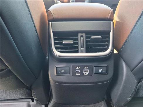 Used 2024 Subaru Outback Touring XT AWD/4WD image 17