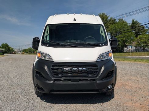 Used 2026 RAM ProMaster 2500 w/ Convenience Group FWD image 2
