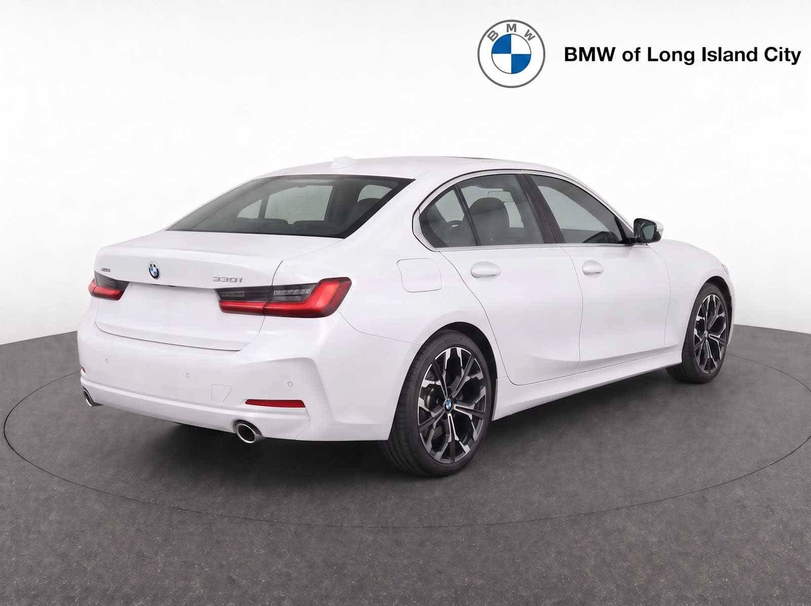 New 2026 BMW 330i xDrive Sedan w/ Convenience Package AWD/4WD image 7