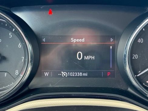 Used 2021 Buick Encore GX Preferred w/ Sport Touring Package FWD image 12