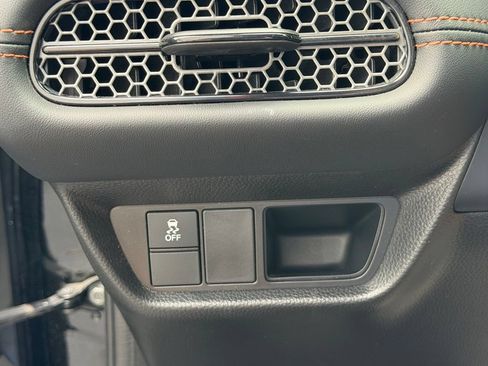 Used 2023 Honda HR-V Sport image 12