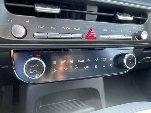 New 2026 Hyundai Palisade Calligraphy FWD image 17