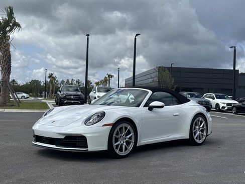 Used 2025 Porsche 911 Carrera RWD image 6