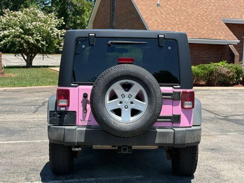 Used 2015 Jeep Wrangler Unlimited Sport w/ Quick Order Package 24S AWD/4WD image 5