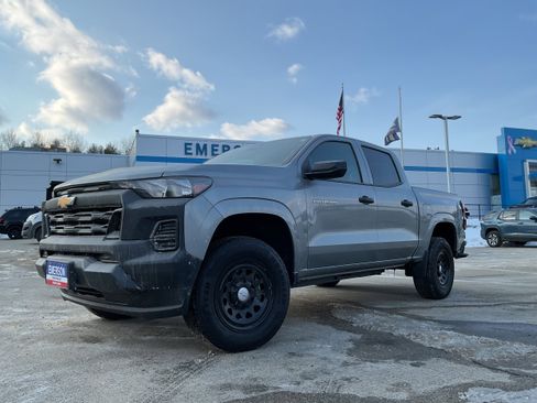 New 2025 Chevrolet Colorado W/T w/ Advanced Trailering Package image 2