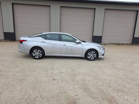 Used 2022 Nissan Altima 2.5 S image 4