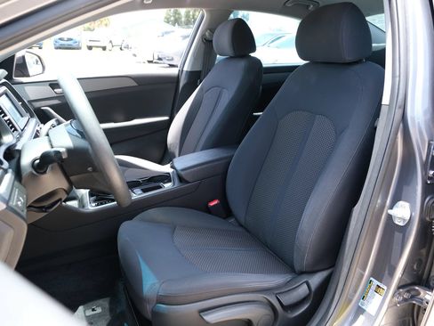 Used 2018 Hyundai Sonata SE FWD image 9