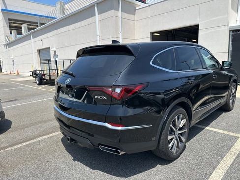 Used 2025 Acura MDX FWD w/ Technology Package image 3