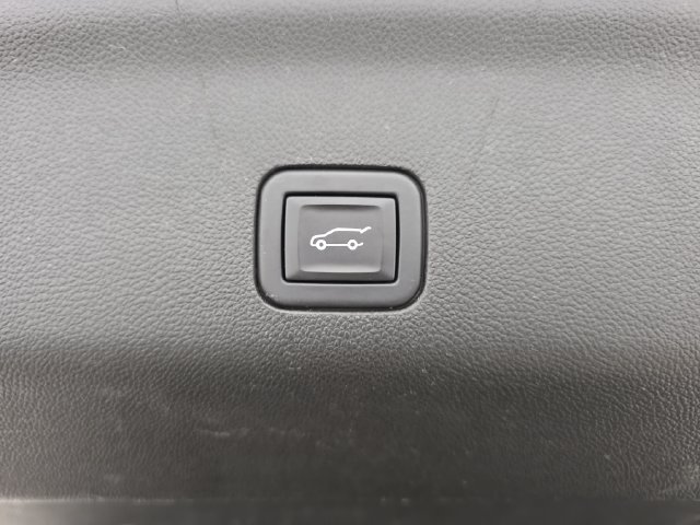 Used 2023 GMC Yukon Denali AWD/4WD image 33