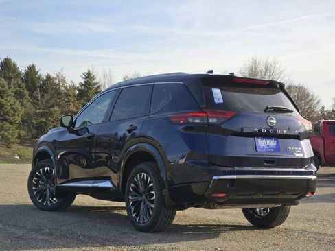 New 2026 Nissan Rogue Platinum image 9