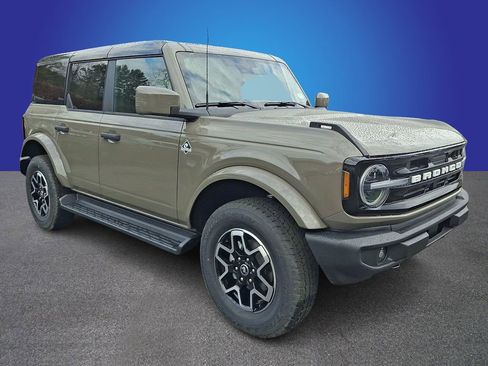 New 2026 Ford Bronco Outer Banks AWD/4WD image 2