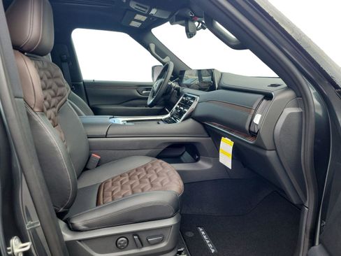 New 2026 Nissan Armada Platinum AWD/4WD image 29