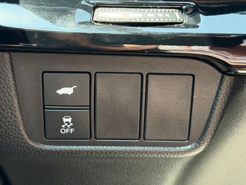 Used 2023 Honda CR-V EX-L image 9