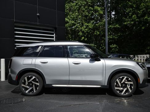 New 2027 MINI Cooper Countryman S image 4