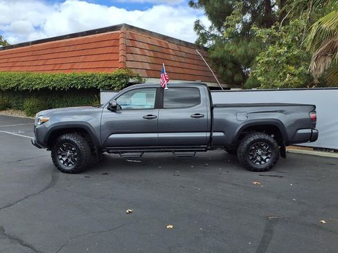 Certified 2021 Toyota Tacoma TRD Off-Road w/ Technology Package AWD/4WD image 3