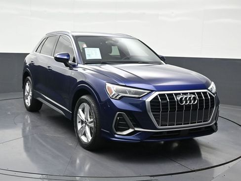 Used 2023 Audi Q3 2.0T Premium Plus w/ Premium Plus Package image 8