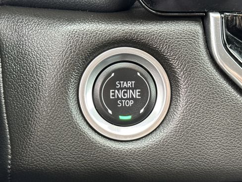 Used 2024 GMC Canyon Elevation image 23