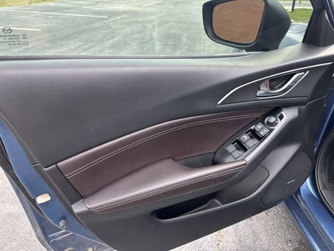 Used 2017 MAZDA MAZDA3 Grand Touring w/ Premium Equipment Package image 21