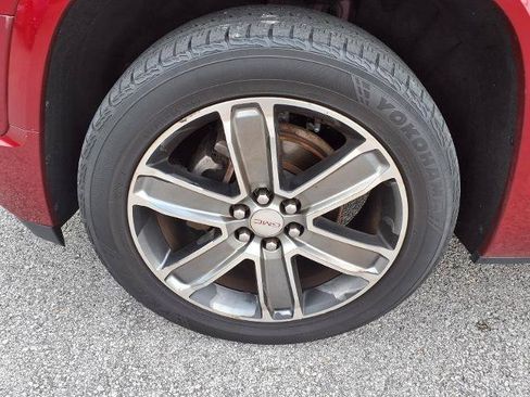 Used 2019 GMC Acadia Denali FWD image 5